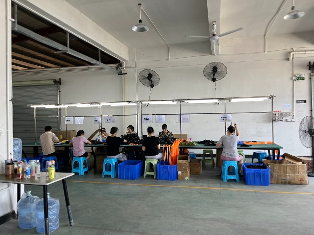 注塑成品装配区